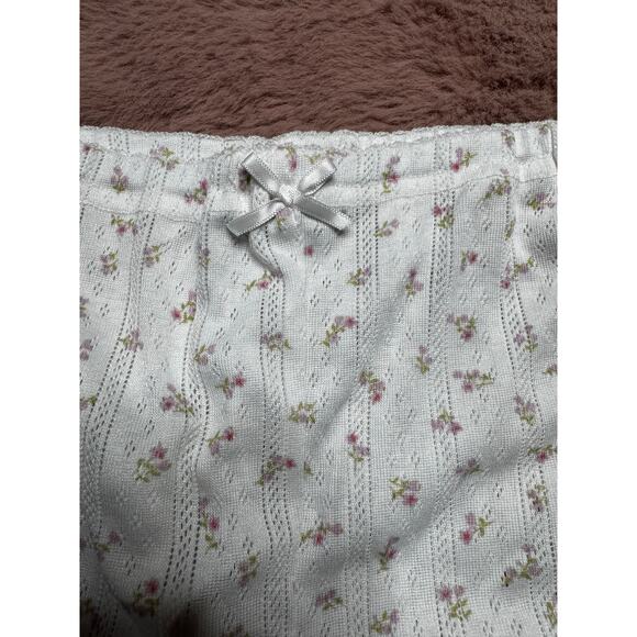 Lefties Women’s Large White Floral Lace Mini Shorts Bow Detail - Cottagecore - Picture 2 of 6